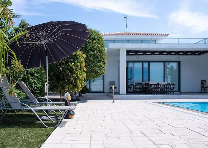 فيلة Maestro Meneou